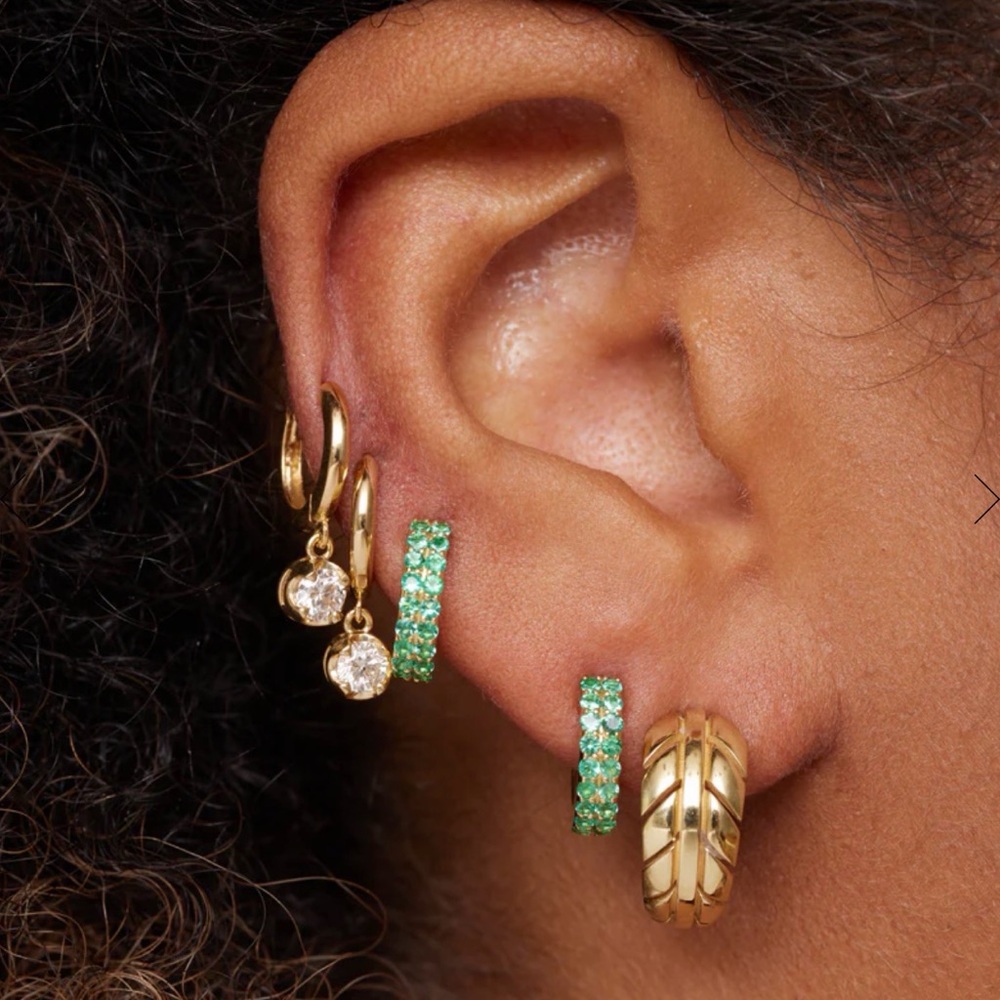 Jennifer Meyer 18k Small Leaf Hoops